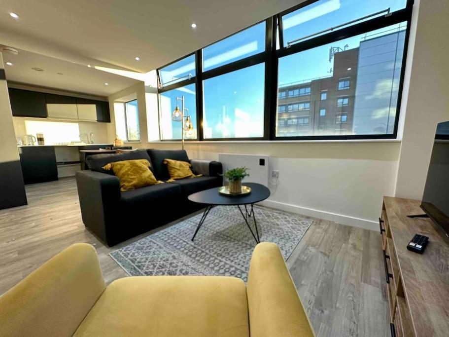 1 Bed Flat With View Of Old Trafford Appartement Manchester